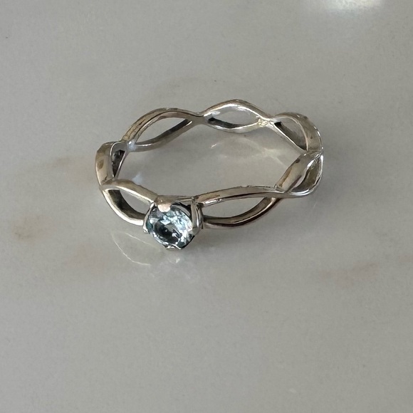 NWOT Sundance Writhen Ring Sky Blue Topaz Sterling Silver
